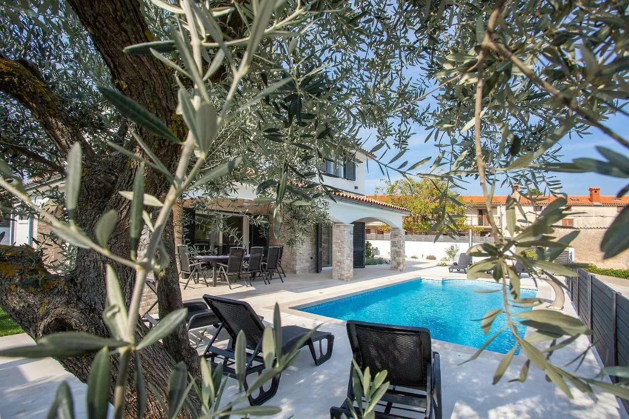 Villa Kata Pula