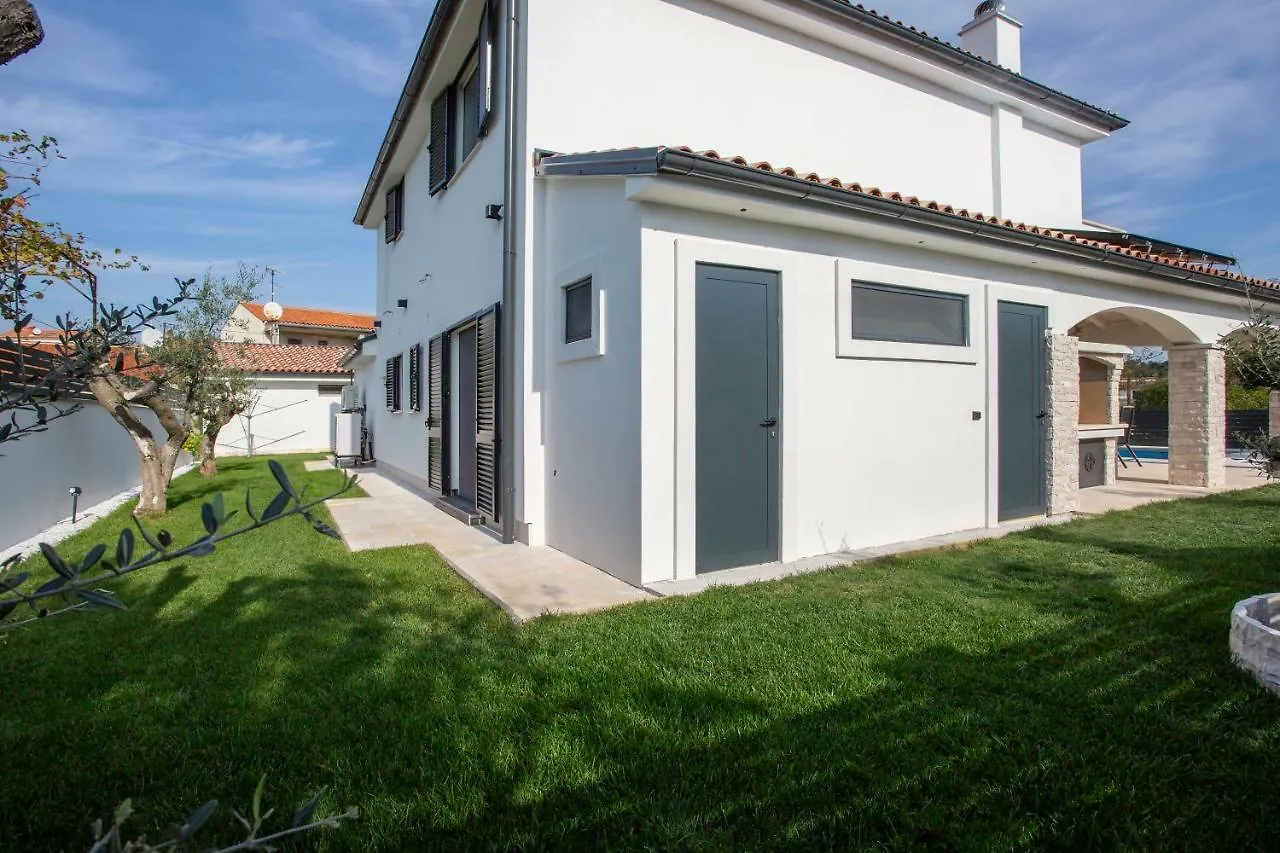 Villa Kata Pula