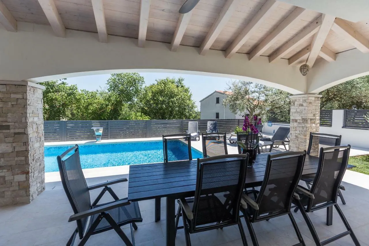 Villa Kata Pula 0*,  Croatia
